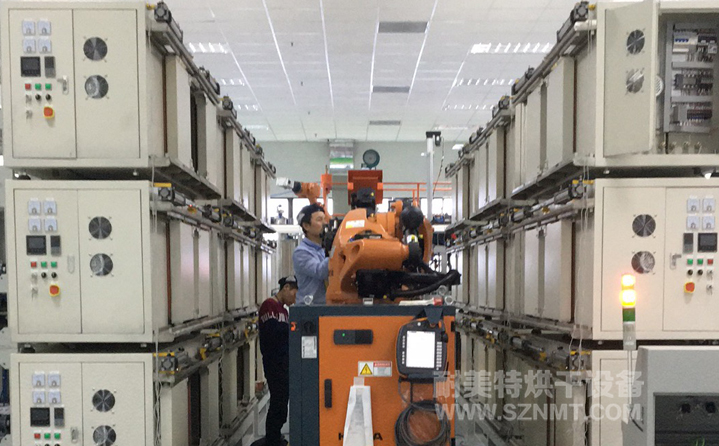 機械手自動抓取,新能源汽車驅動電機烘干線 機械手自動抓取,新能源汽車驅動電機烘干線